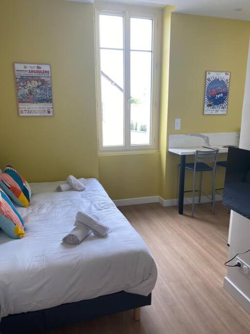 Superbe Studio Centre Ville * Clim * Wifi * Haut De Gamme * Angouleme Exterior photo